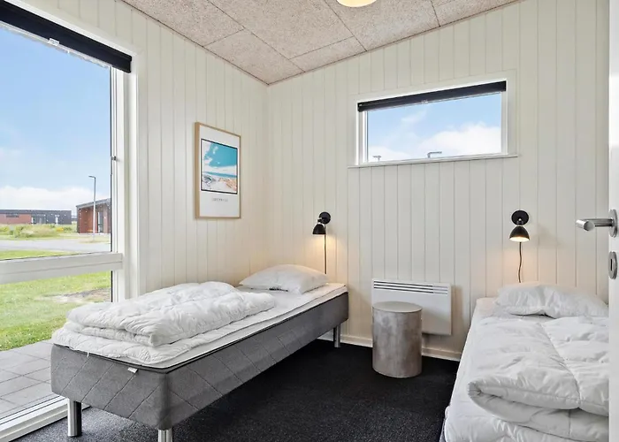 4 Bedroom Beautiful In *