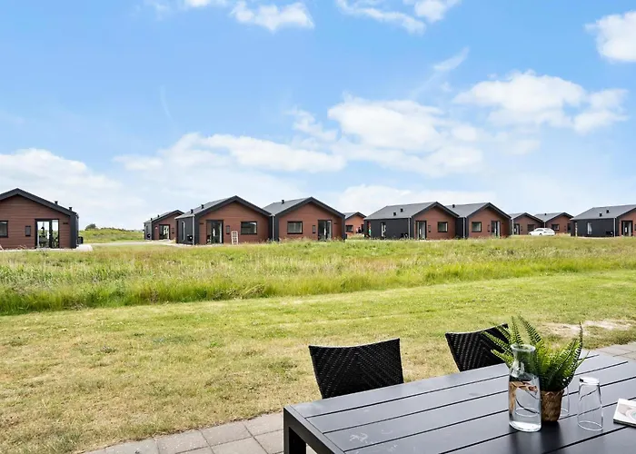 4 Bedroom Beautiful In *